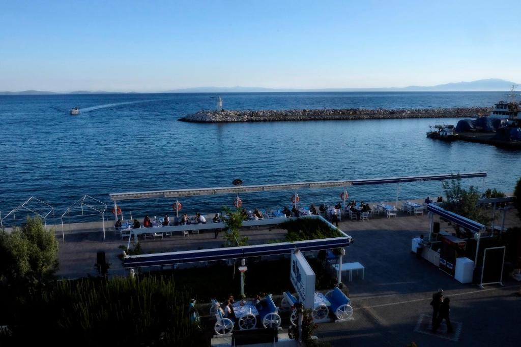 Alp Otel Restaurant Kucukkuyu Luaran gambar